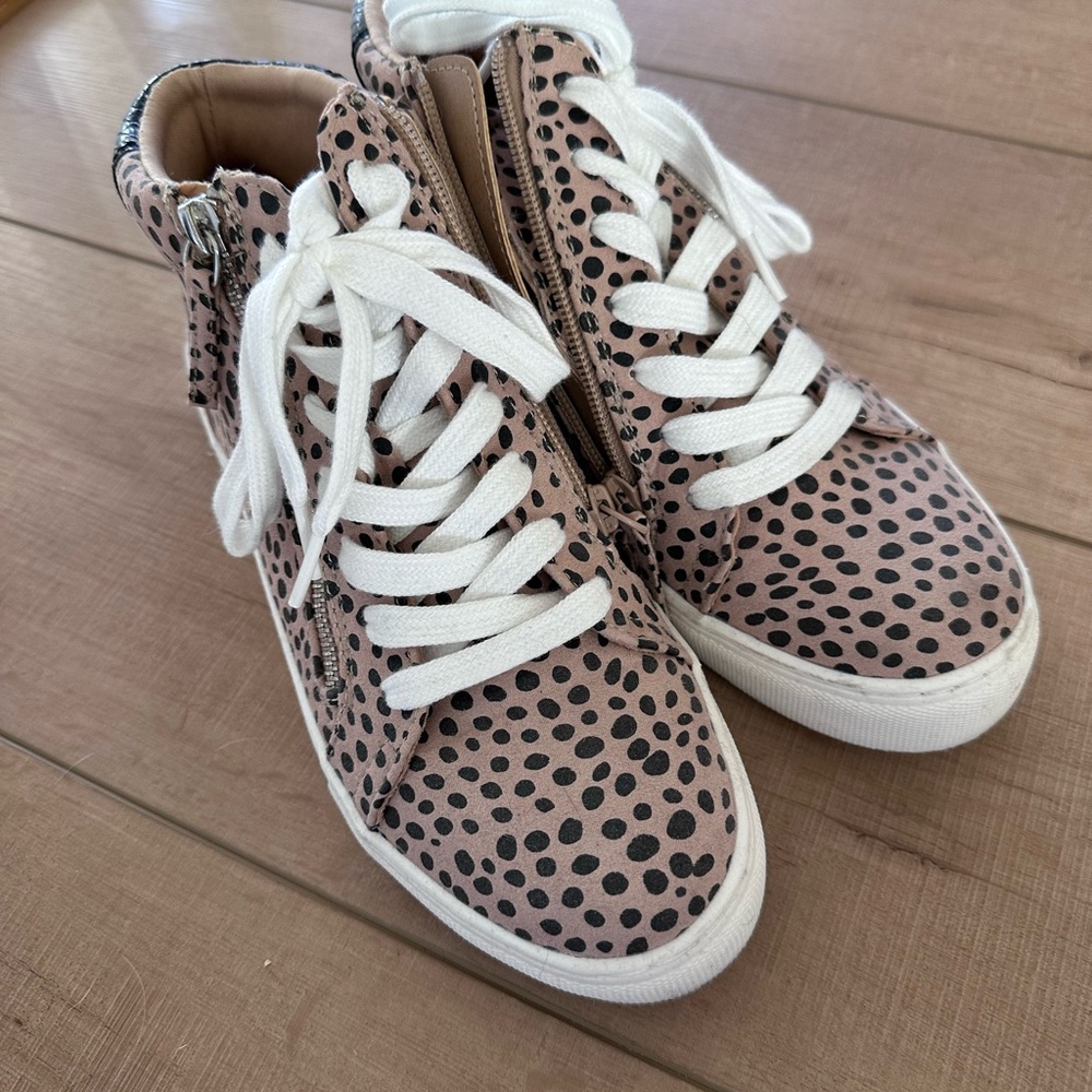 Universal Thread Pink and Black Polka Dot High-Top Sneakers